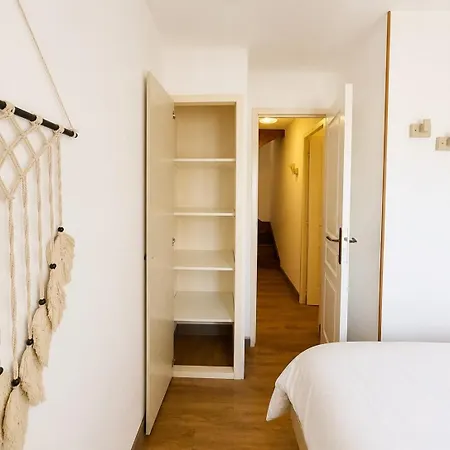 Charming For 4, Sea View, Pool In Daire Cannes