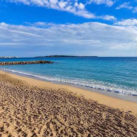 Charming For 4, Sea View, Pool In *