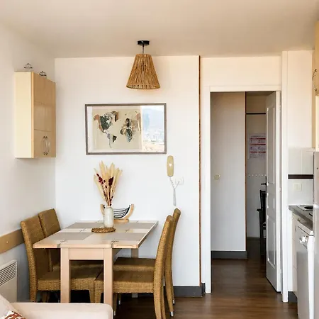 Appartement Charming For 4, Sea View, Pool In *