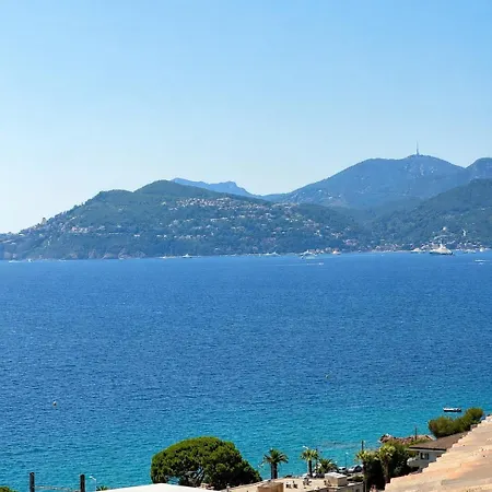 Daire Charming For 4, Sea View, Pool In *