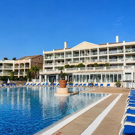 Daire Charming For 4, Sea View, Pool In