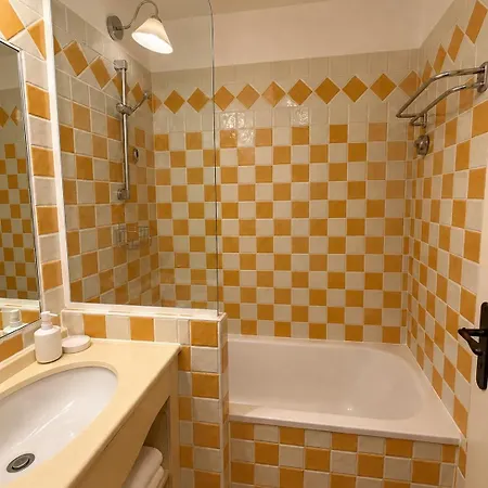 Charming For 4, Sea View, Pool In